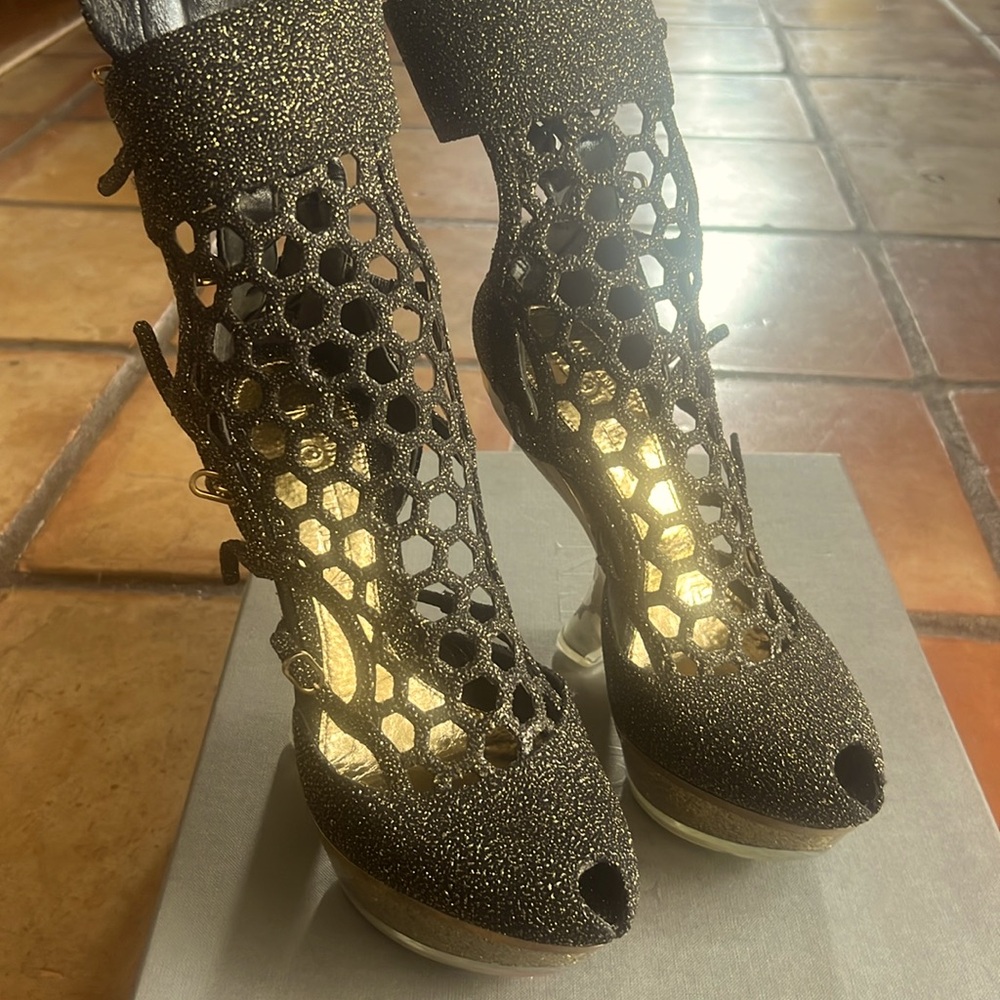 Alexander McQueen Black and Gold Sandals